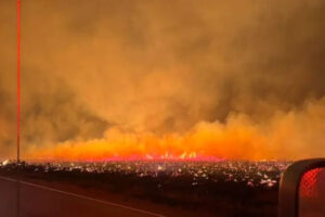 Monroe Canyon Fire generating fire clouds