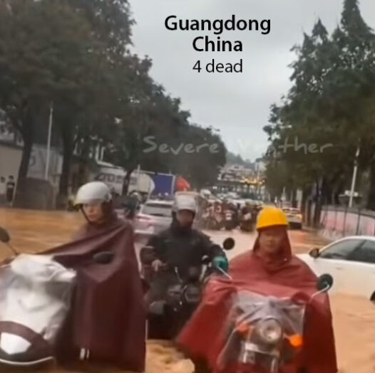 China floods kills 2